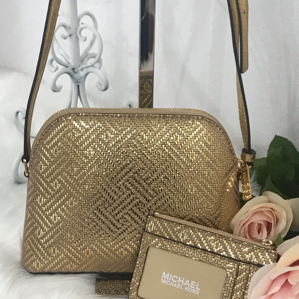 🌷Authentic MICHAEL KORS Gold Crossbody Set🌷 - Picture 3 of 8
